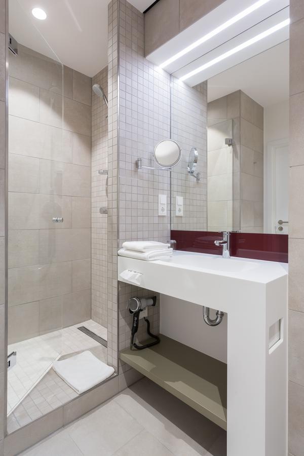 Katholisch-Soziales Institut Hotel Siegburg Bagian luar foto