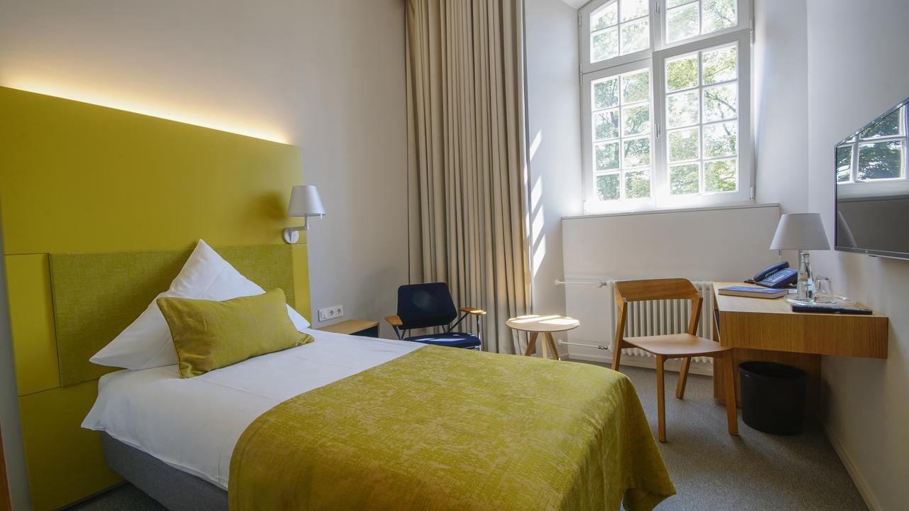 Katholisch-Soziales Institut Hotel Siegburg Bagian luar foto