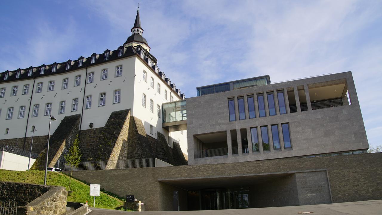 Katholisch-Soziales Institut Hotel Siegburg Bagian luar foto