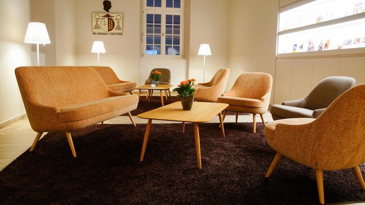 Katholisch-Soziales Institut Hotel Siegburg Bagian luar foto