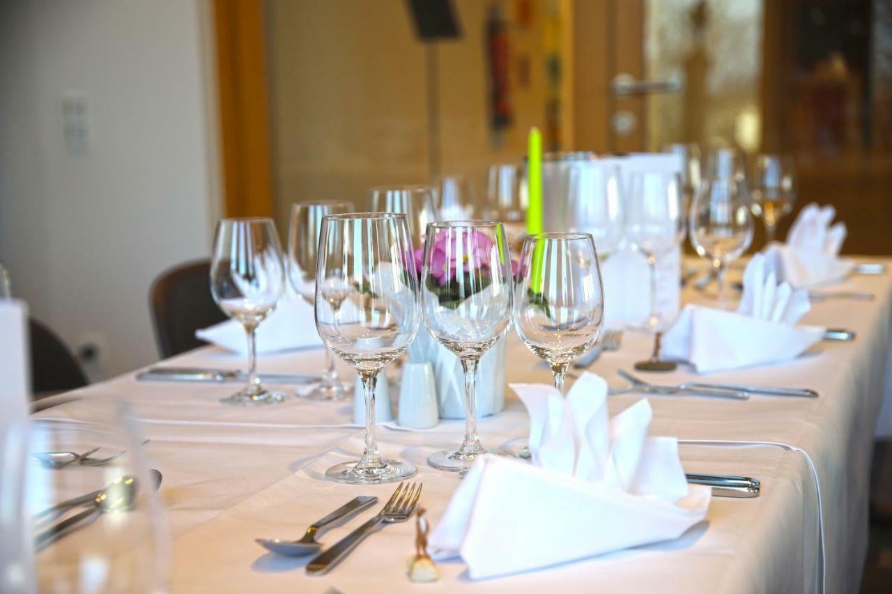 Katholisch-Soziales Institut Hotel Siegburg Bagian luar foto